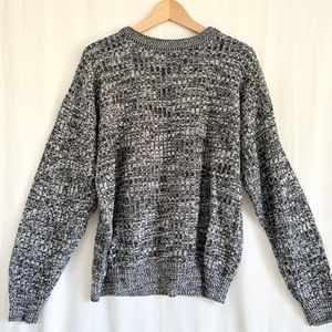 Black and White Textured Unisex Sweater Size L - stretchy